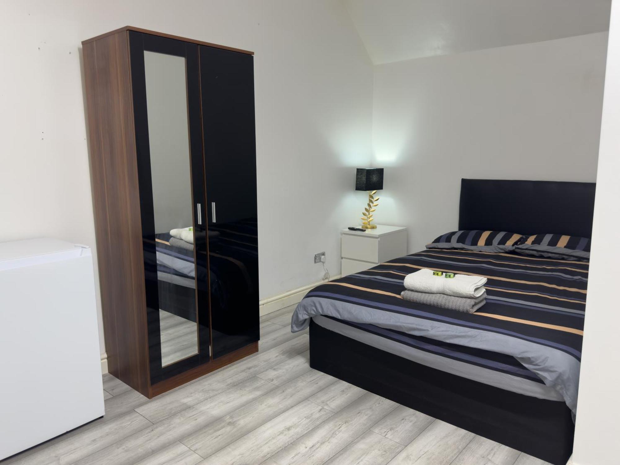 Hills View Apartments Манчестер Экстерьер фото