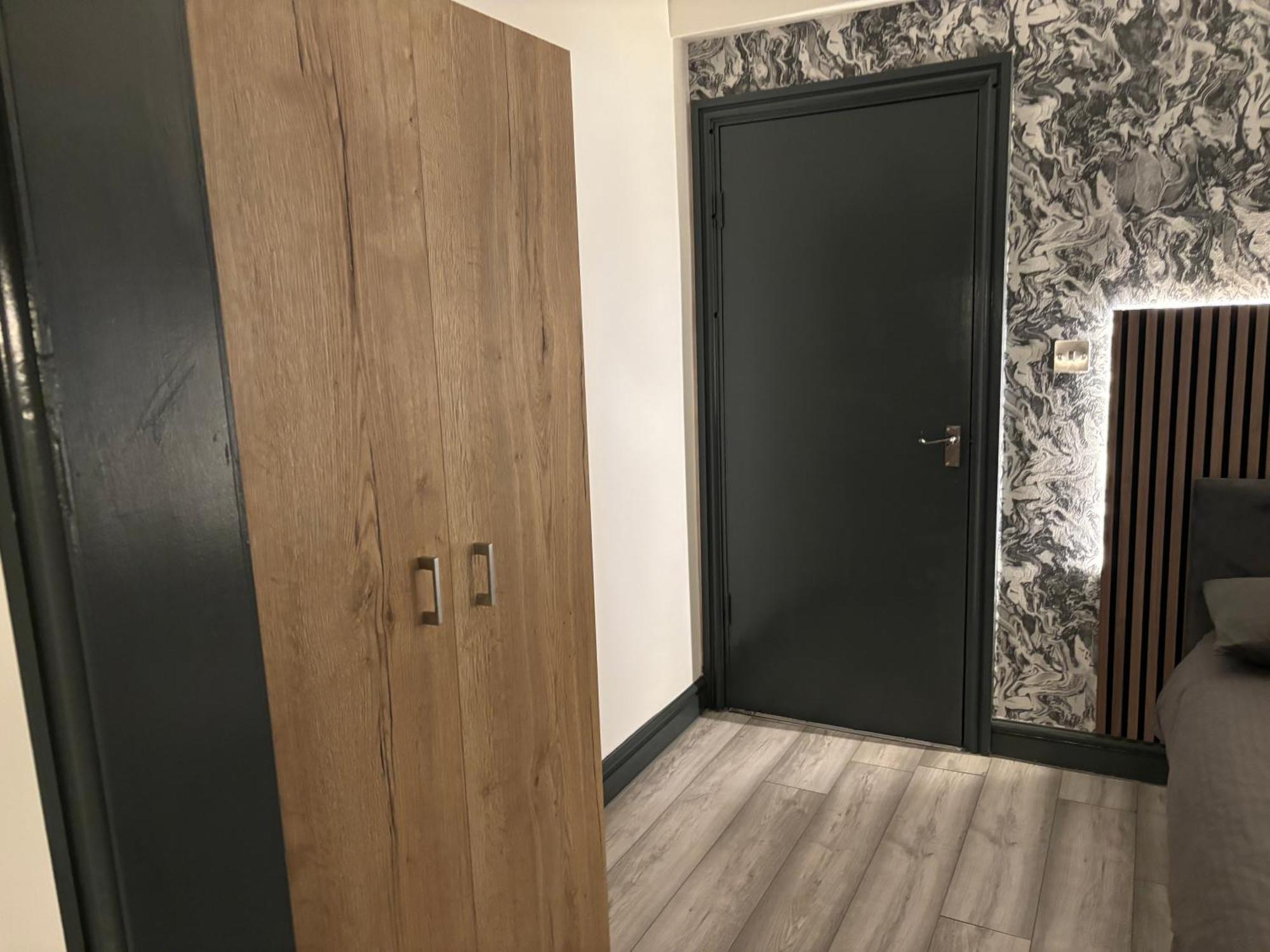 Hills View Apartments Манчестер Экстерьер фото